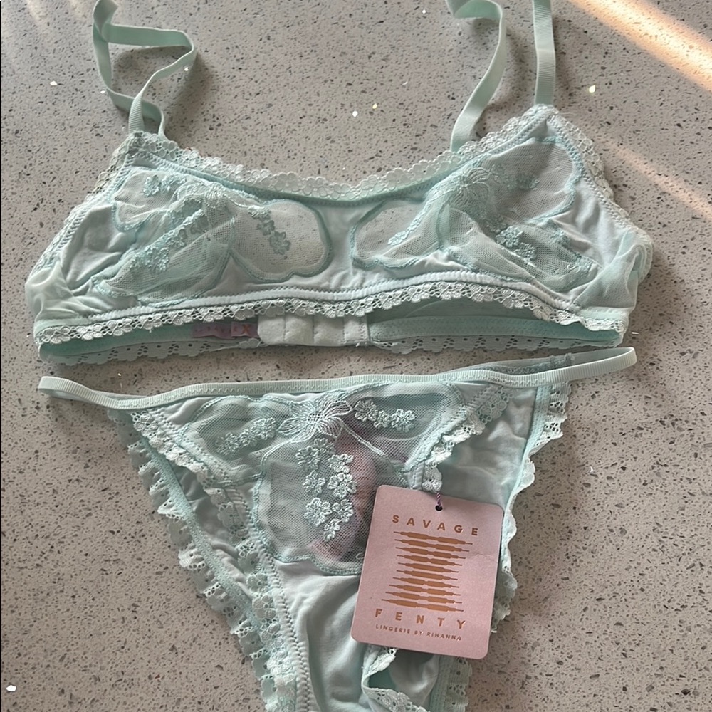 Savage X Fenty Green Lace Trim Bra
